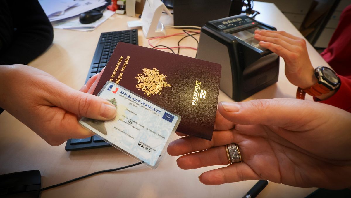 buy real or fake novelty documents, fake id card, fake driving license, fake ielts, fake passport, fake residence permit